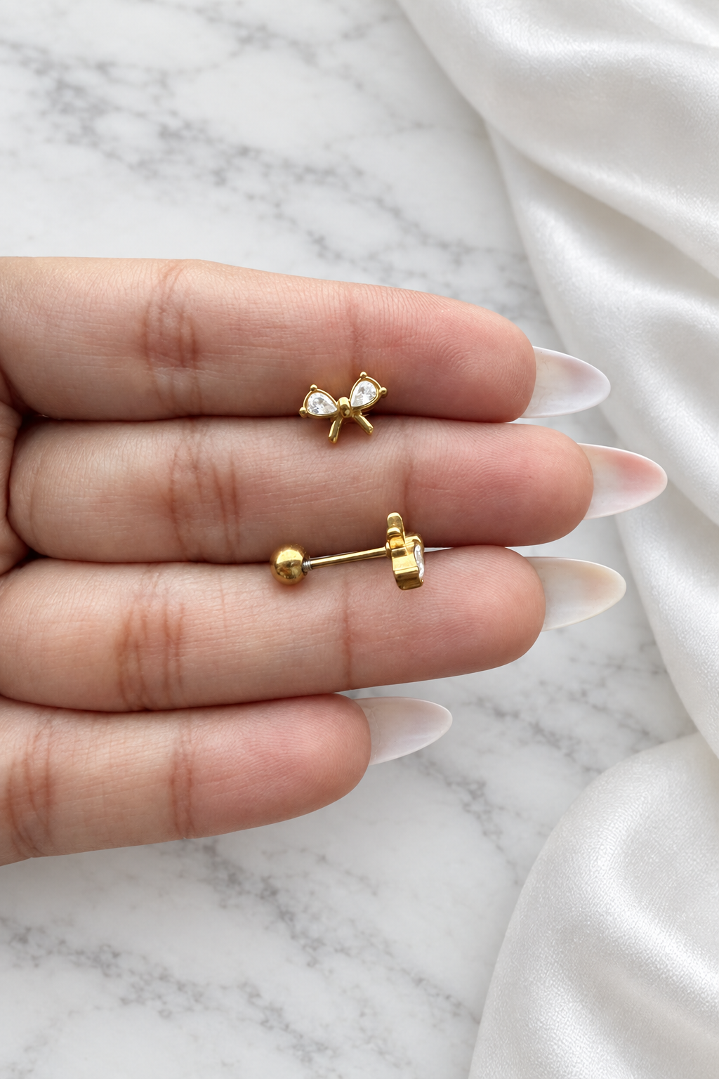 Ovelle Bow Studs (Pair)
