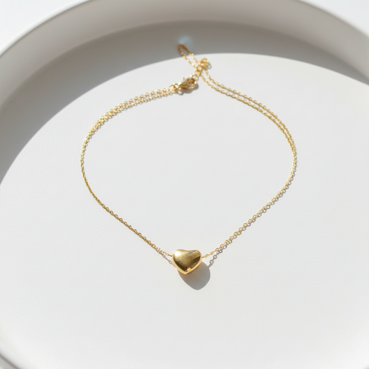 Minimal Heart Pendant Necklace