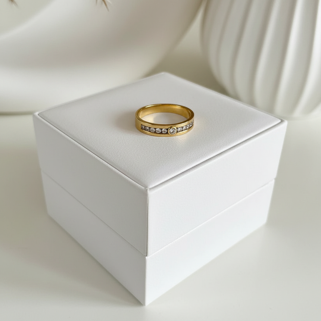 Elegant Magic Diamond Solitaire Ring