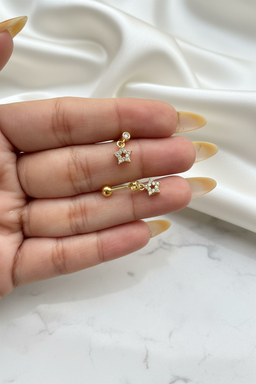 Avira Studs (Pair)