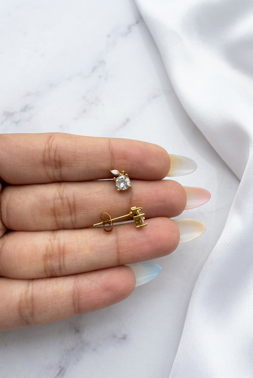 Scarlett Studs (Pair)
