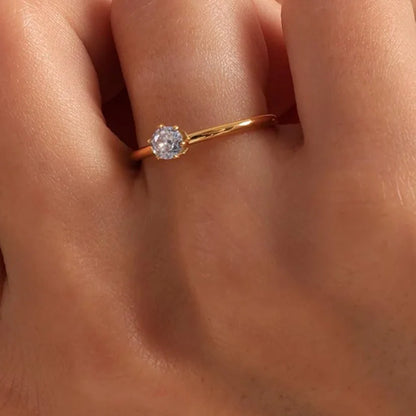 Aurelia Classic Solitaire Ring