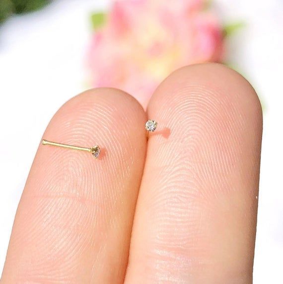 Celebrity Inspired Nose Pin – Minimal Solitaire Gold Nose Pin