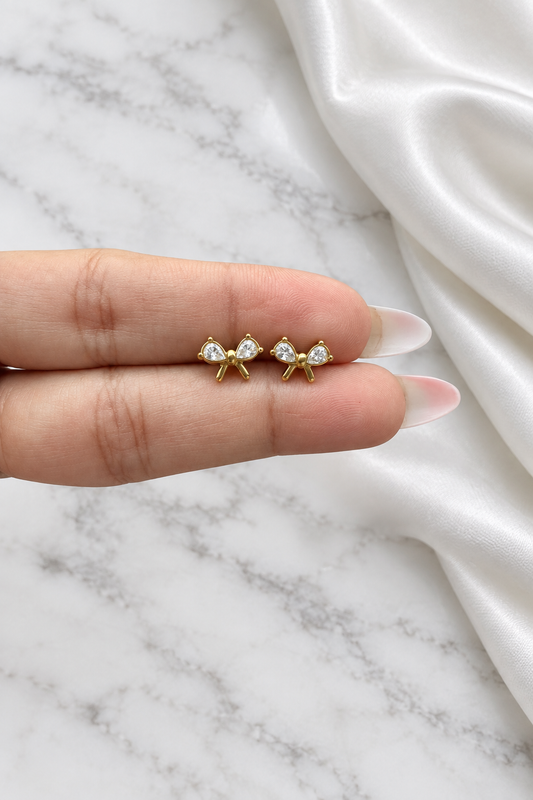 Ovelle Bow Studs (Pair)