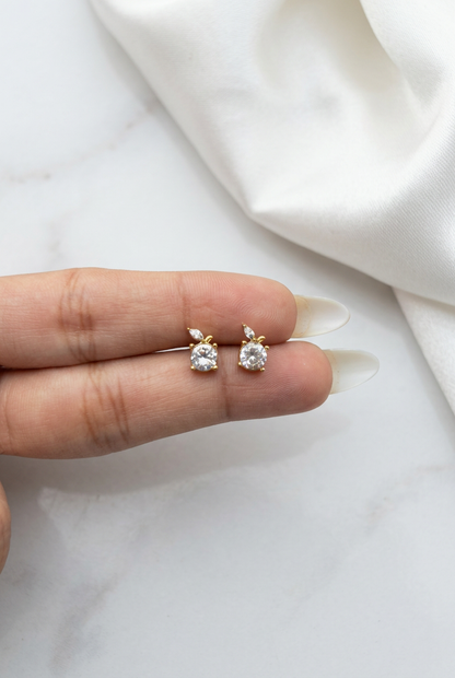 Scarlett Studs (Pair)