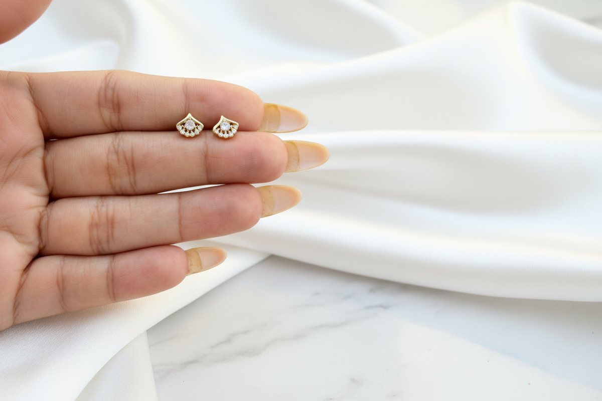 Elaris Studs (Pair)