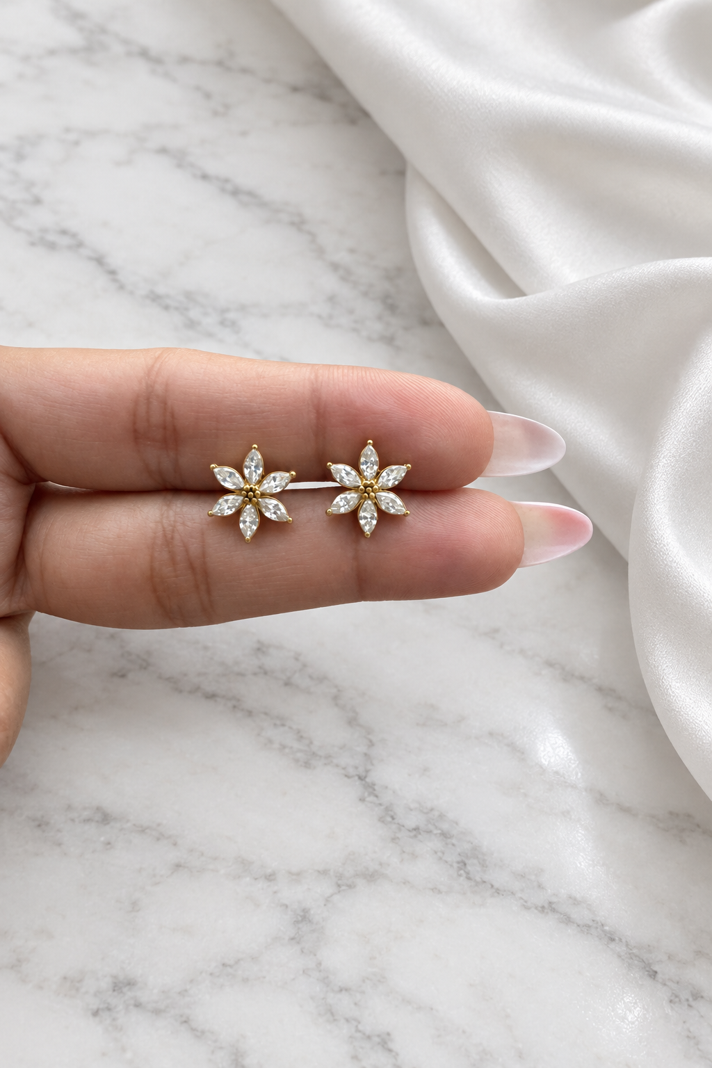 Rovee Studs