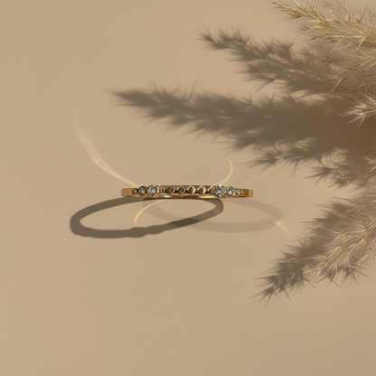 Era Thin Wrist Bangle - Wrist Size 2.2 & 2.4