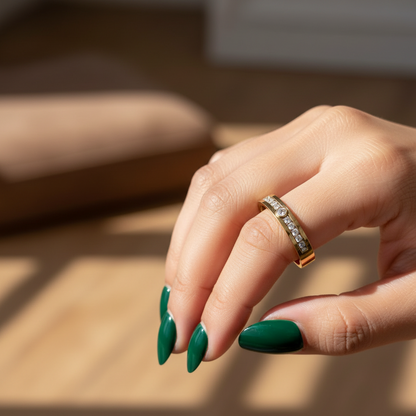 Elegant Magic Diamond Solitaire Ring