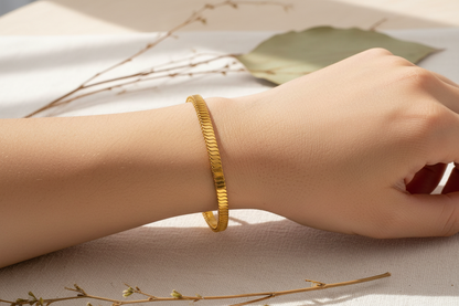 Golden Fishbone Chain Bracelet