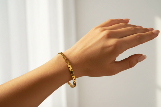 Zoe Bangle (Wrist-2.6)