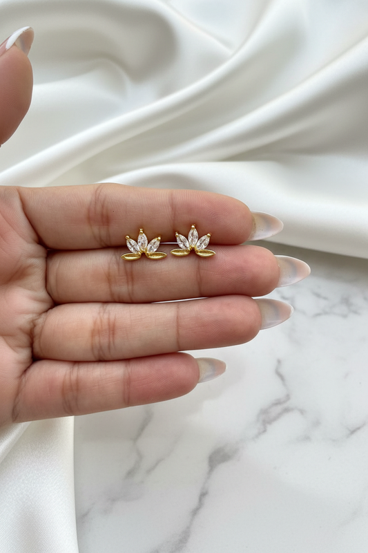 Lotus Stud (Pair)