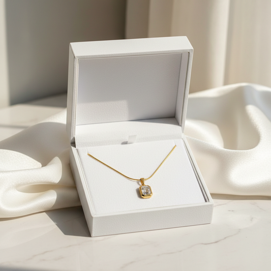 Lumière Solitaire Necklace – in white jewelry box