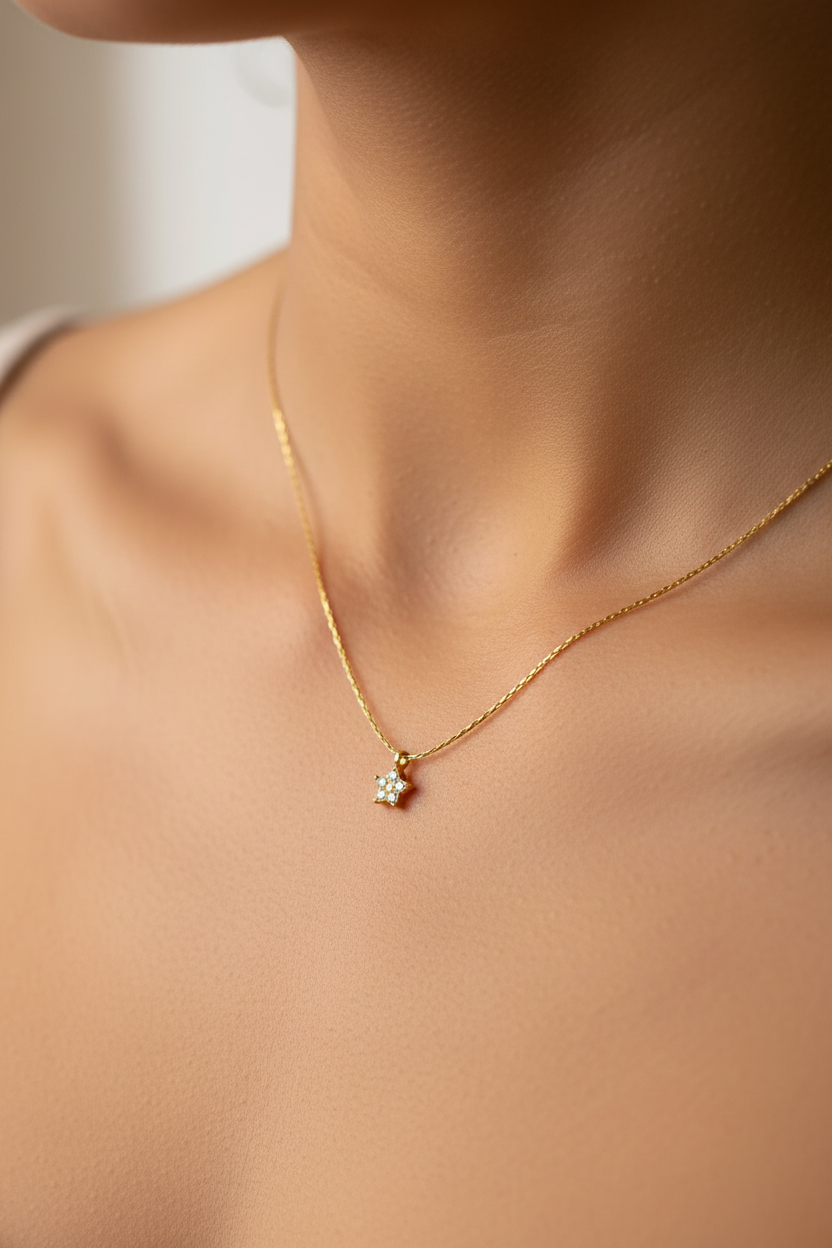 Minimal Flower Necklace