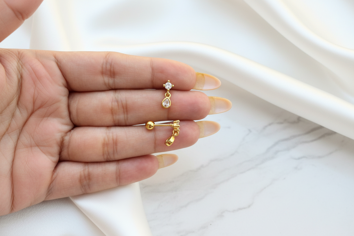 Vionne Studs (Pair)