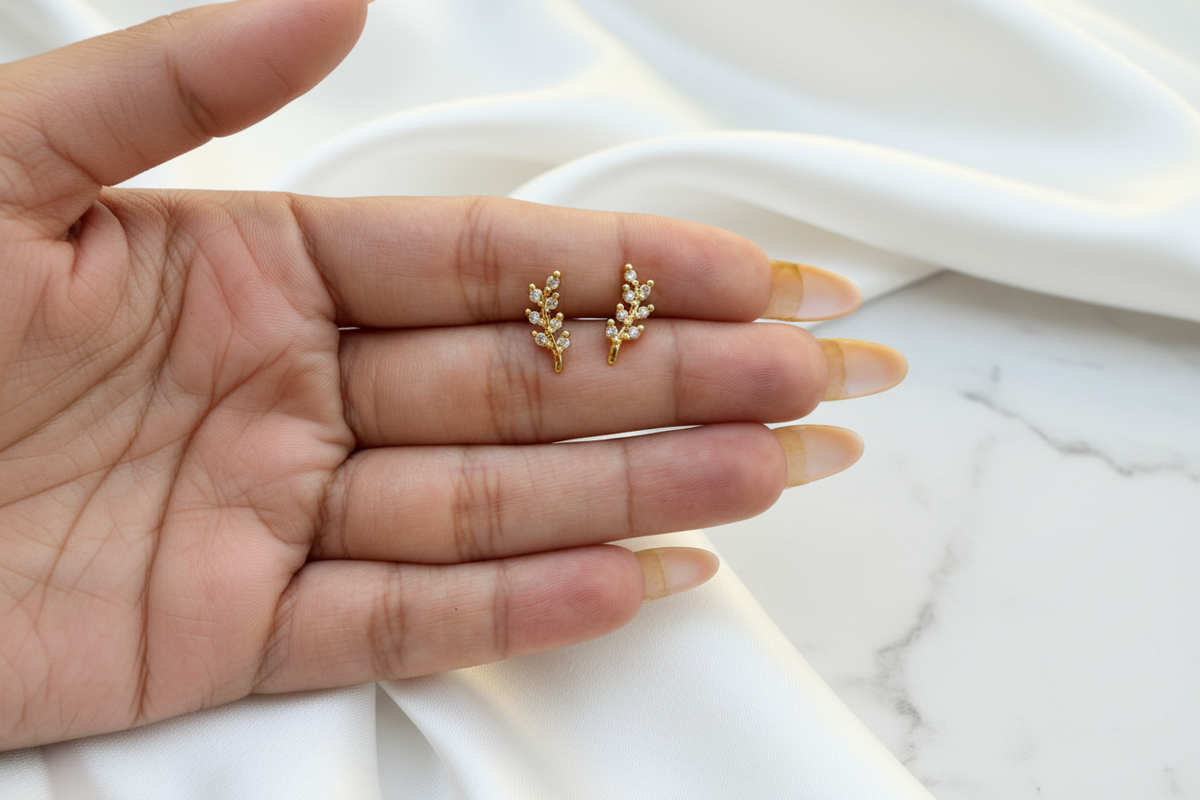 Isabelle Studs (Pair)